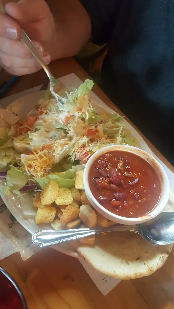 Chili and Salad Combo